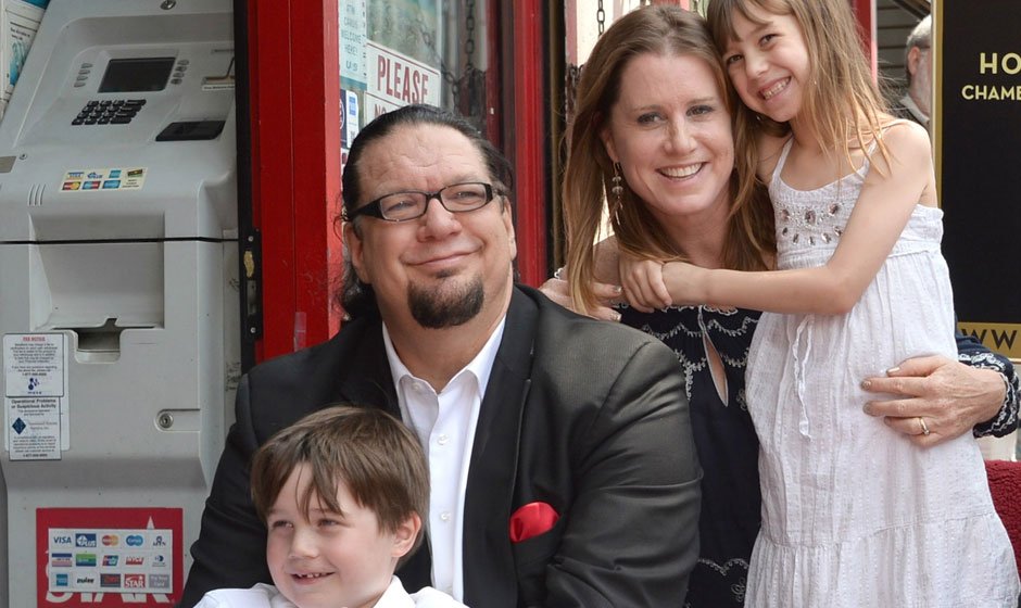 Zolten Penn Jillette: Early Life, Family Background, Focus on Privacy ...