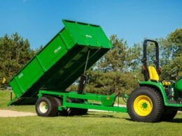 5 Ways Landscaping Businesses Benefit from Using Dump Trailers