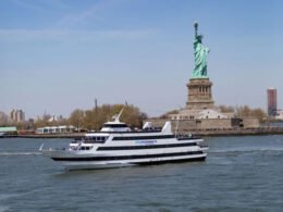 NYC Dinner Cruise 2025 – An Unforgettable Evening on the Water
