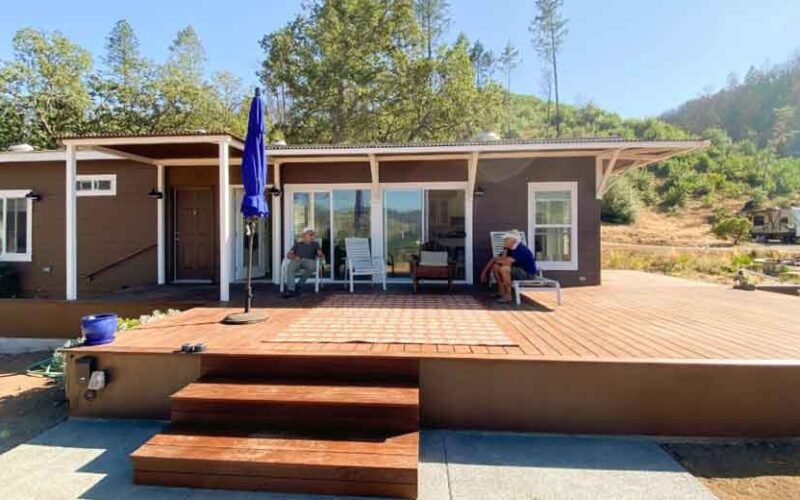 Tips-for-Downsizing-Your-Life-to-Fit-into-an-ADU-Tiny-Home